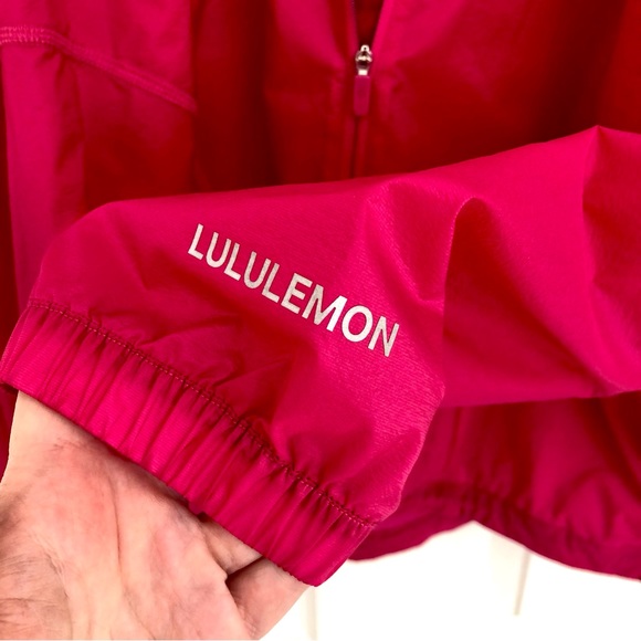 Lululemon With the Breeze jacket, size 10 ✨ - Picture 5 of 10